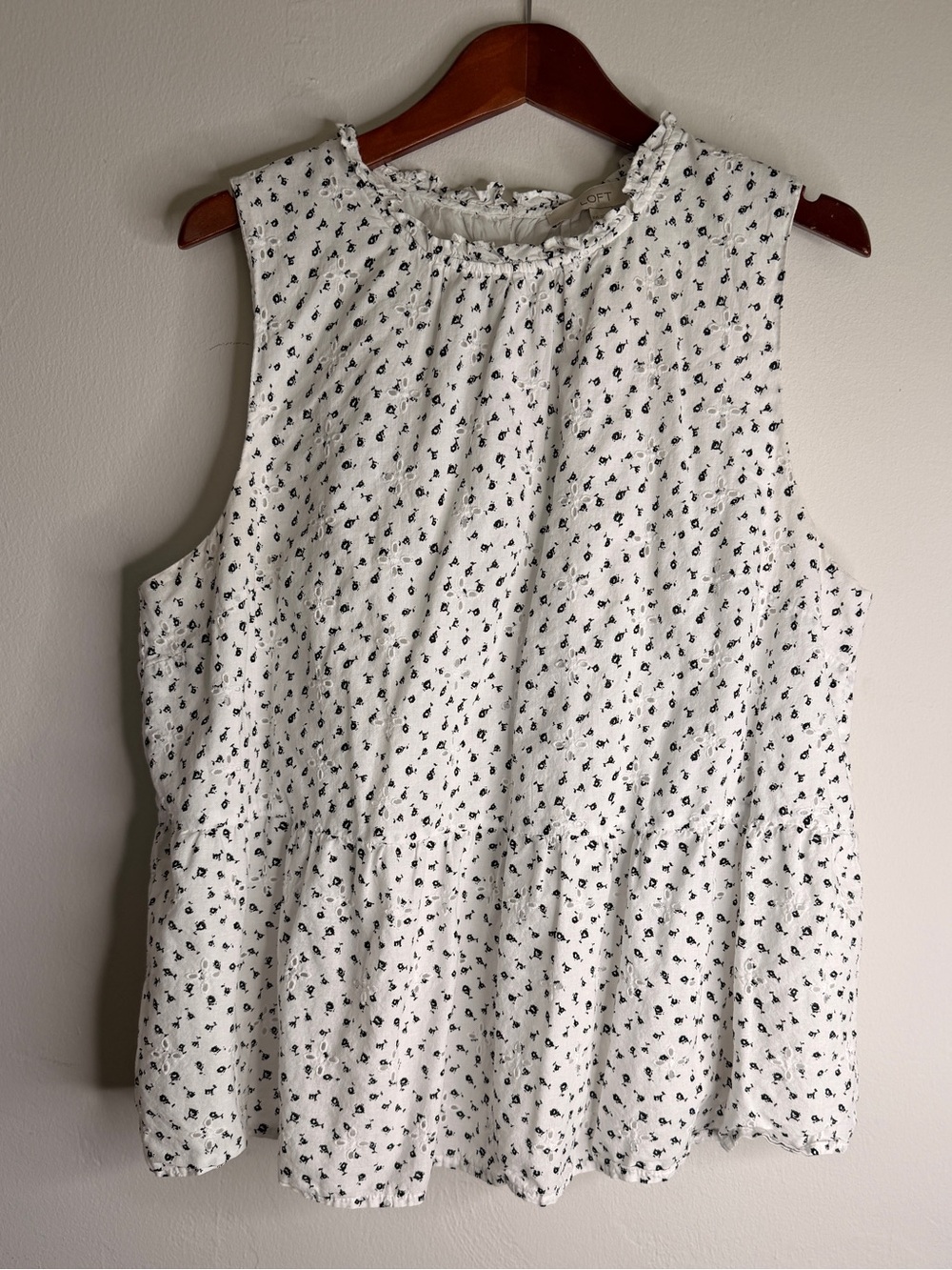 LOFT White Black Floral Eyelet Peplum Sleeveless Blouse XXL